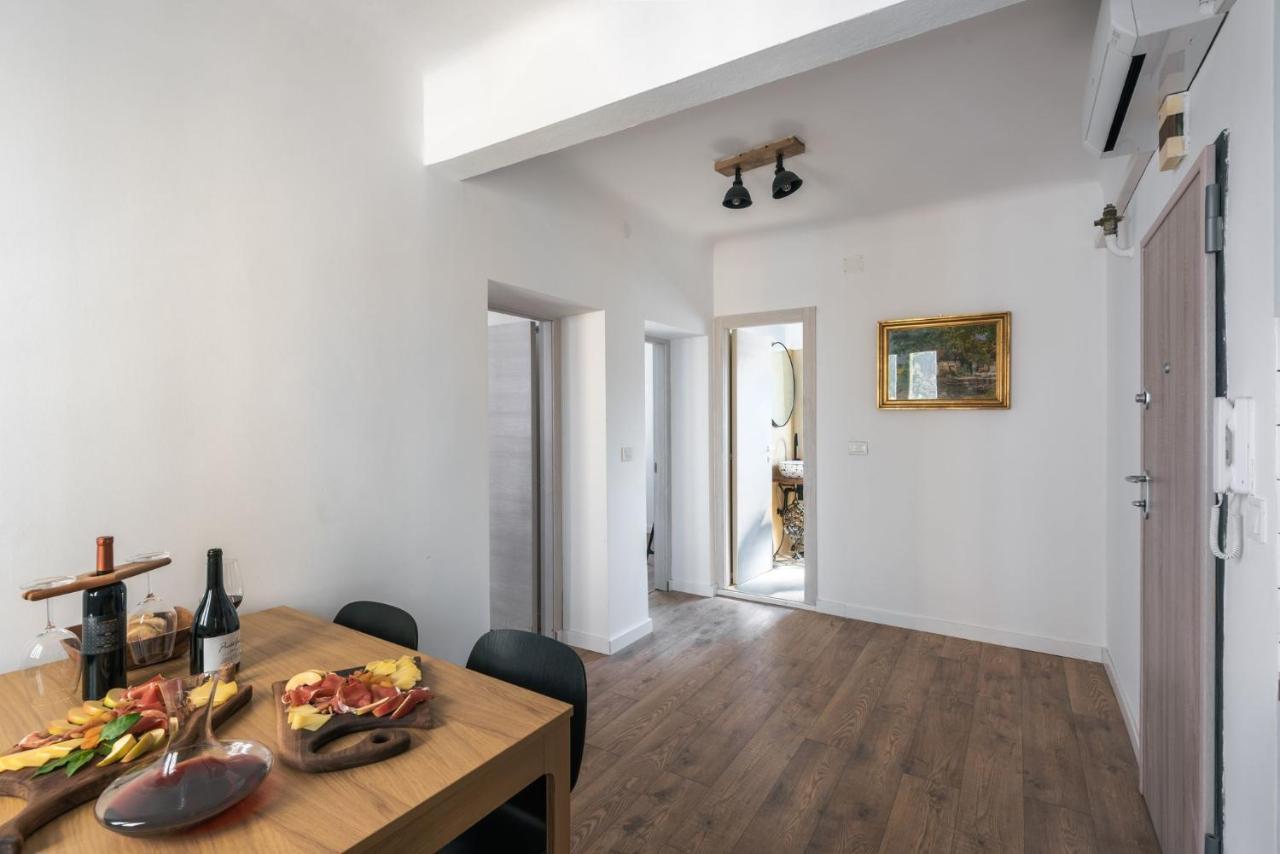 Apartment With Private Parking Free Pula