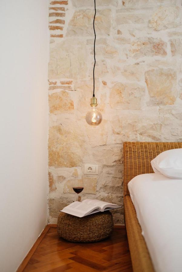 Apartment With Private Parking Free *