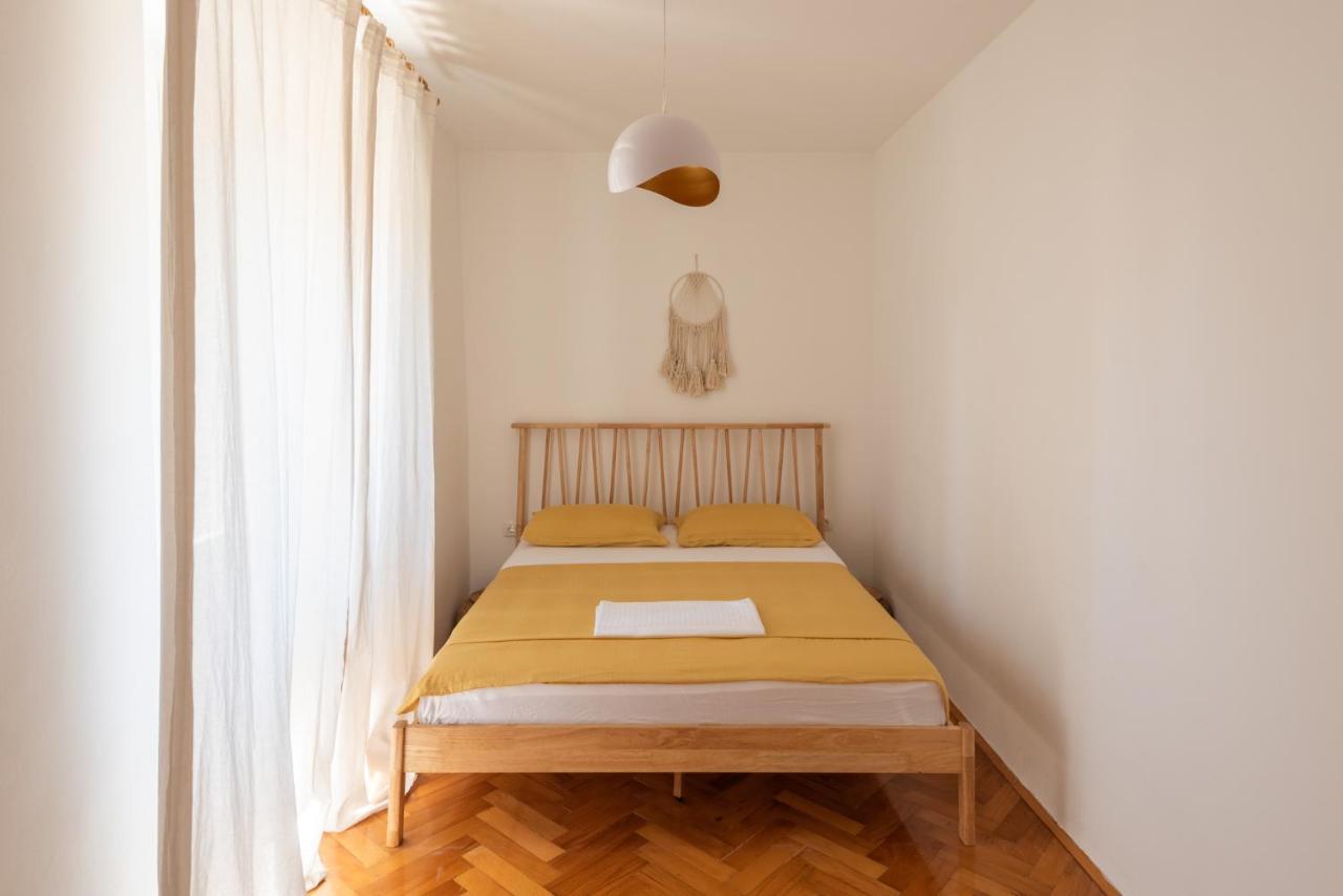 With Private Parking Free Apartment *