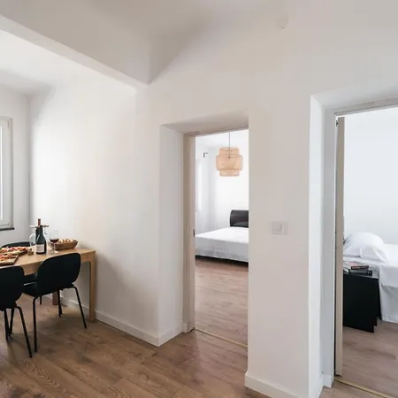 Pula City Apartment With Private Parking Exterior photo