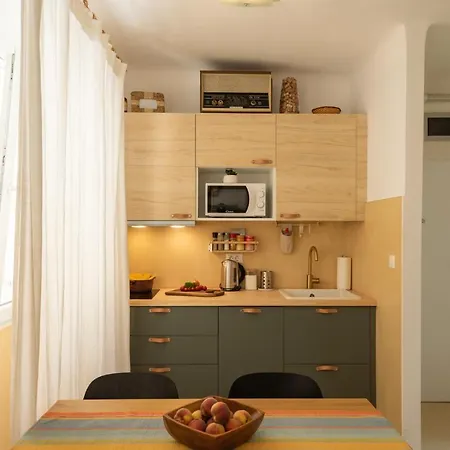 Pula City Apartment With Private Parking Exterior photo