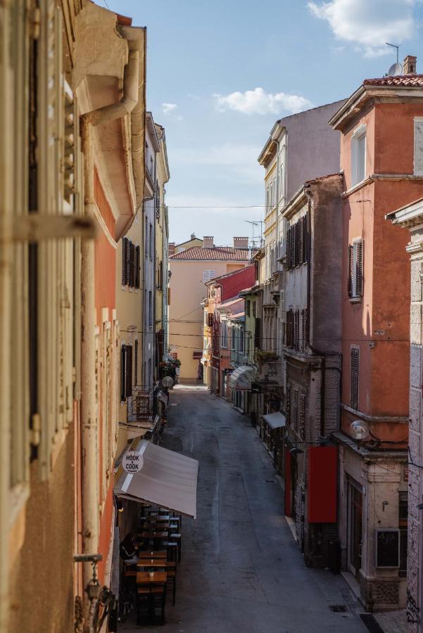 Apartament With Private Parking *